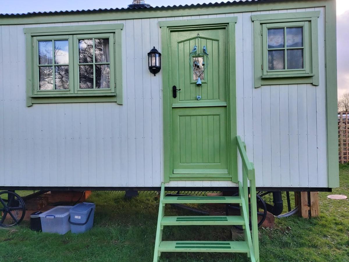 The Old Mill Shepherds Hut Okehampton Exterior foto